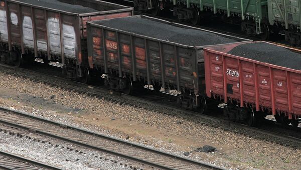 Polish miners have blocked trains carrying Russian coal from entering their country. - Sputnik International
