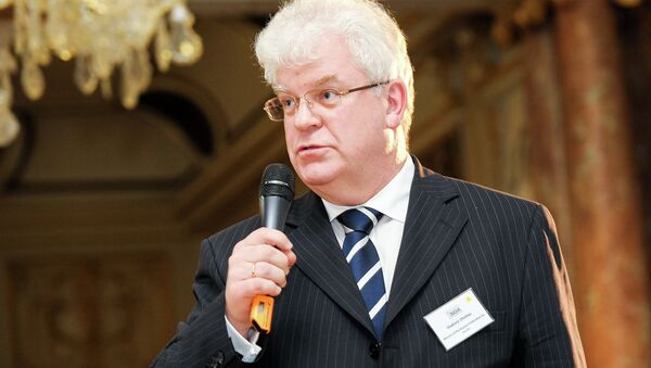 Russia's Ambassador to the European Union Vladimir Chizhov says that the European Union has failed again to break the vicious circle of sanction mentality by refusing to lift the current sanctions against Russia over Ukraine. - Sputnik International