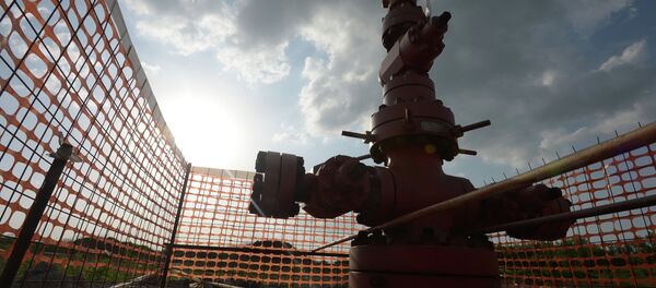 The borehole of shale gas mining - Sputnik International