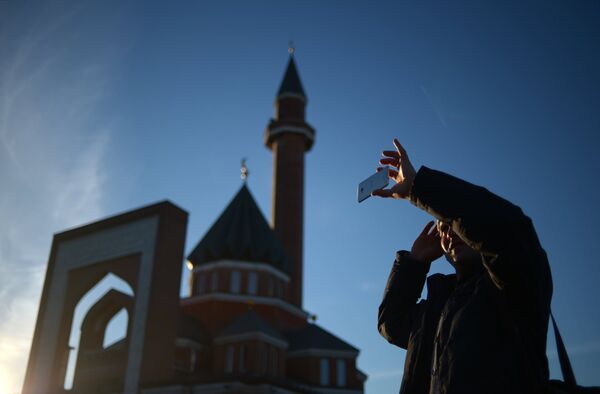 Memorial mosque on Poklonnaya Hill in Moscow on the Feast of the Sacrifice. - Sputnik International