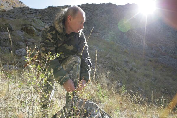 Russian President Vladimir Putin announced Thursday that he went on a 5-mile hike in the mountains of Siberia on his 62nd birthday. - Sputnik International