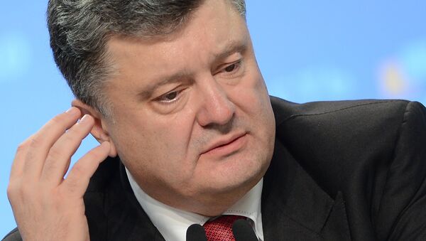 Ukrainian President Petro Poroshenko said Wednesday his forthcoming Milan meeting with the Russian president, Vladimir Putin, was brought up in a phone conference with European leaders. - Sputnik International