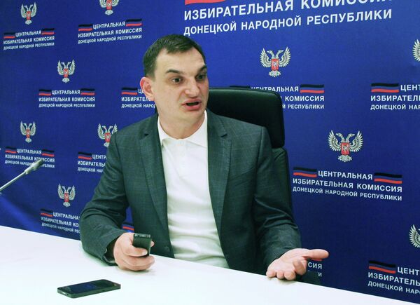 The head of the Central Election Commission of the of the self-proclaimed Donetsk, Roman Lyagin - Sputnik International