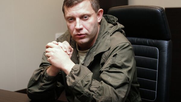 Head of the self-proclaimed Donetsk People's Republic (DPR) Alexander Zakharchenko said the Ukrainian government in Kiev is sabotaging the Minsk talks; He is not sure when Minsk negotiations will continue. - Sputnik International