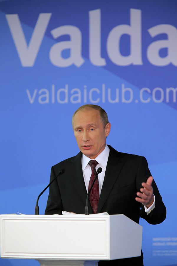 Putin takes part in final session of 11th Valdai International Discussion Club meeting - Sputnik International